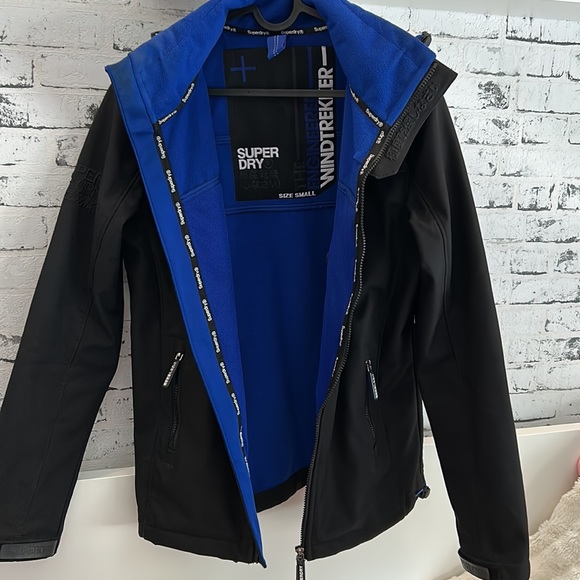 Superdry Windtrekker Jacket - Picture 3 of 11